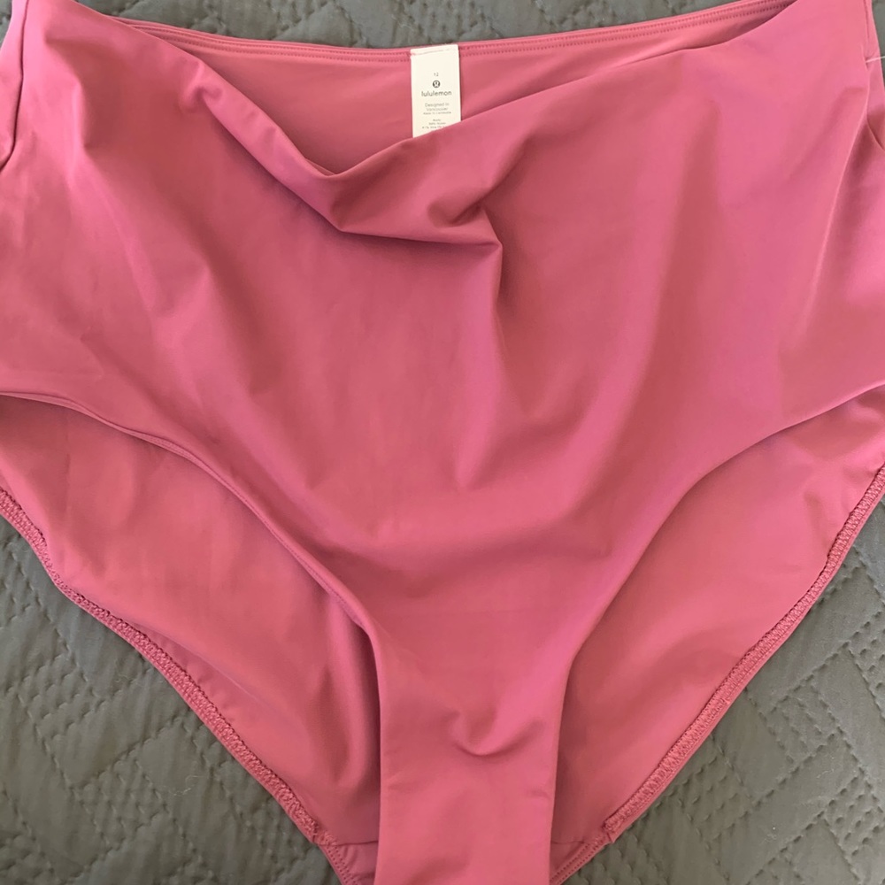 Lululemon Athletica swim bottom deep sea 12 MSRS - Picture 4 of 4